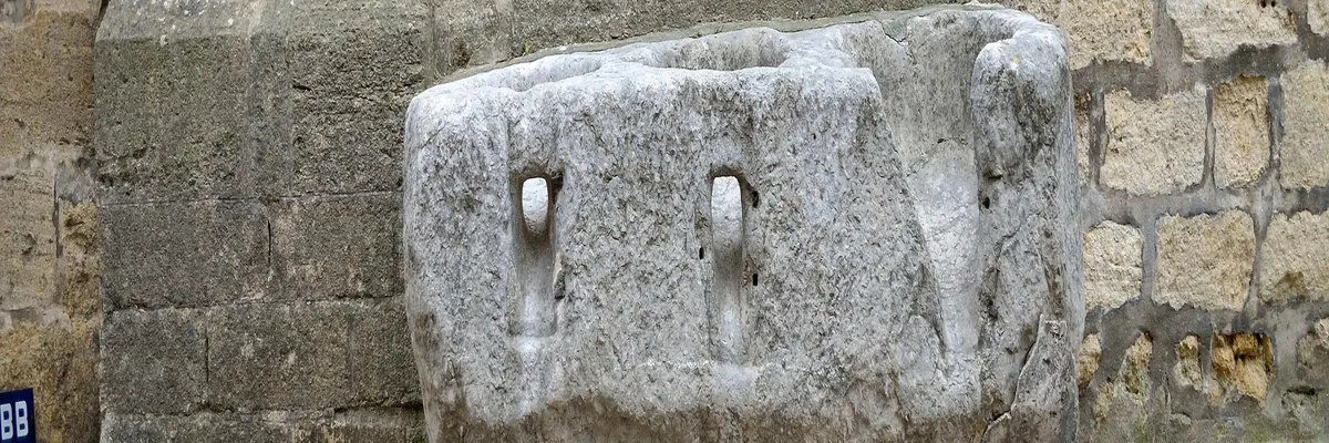 Image Monte escalier Étoile-sur-Rhône