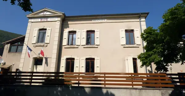 Monte Escalier 26 Monte escalier Lesches-en-Diois