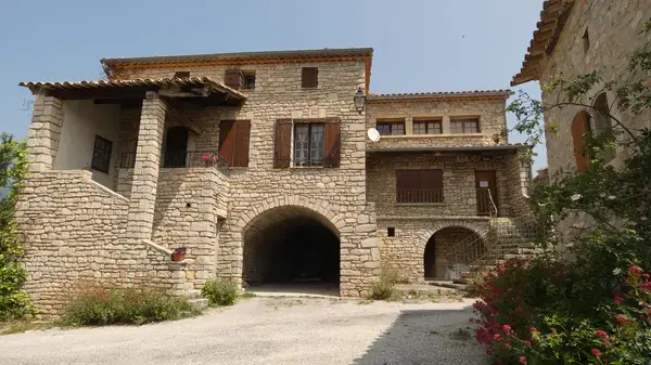 Monte Escalier 26 Monte escalier Montguers