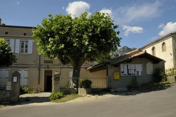 Monte Escalier 26 Monte escalier Mornans
